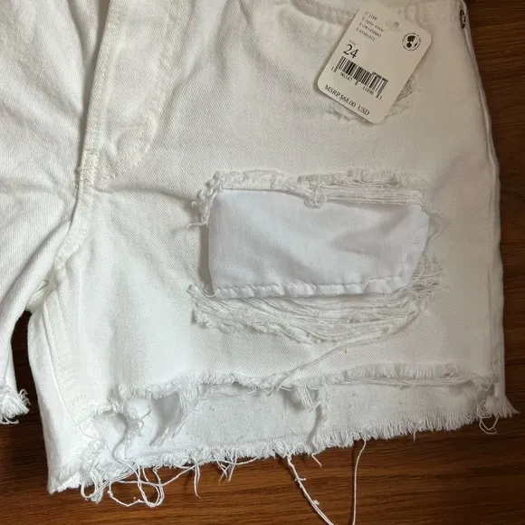 *NWT* Free People Women’s Maggie Denim Jean Shorts White Size 24