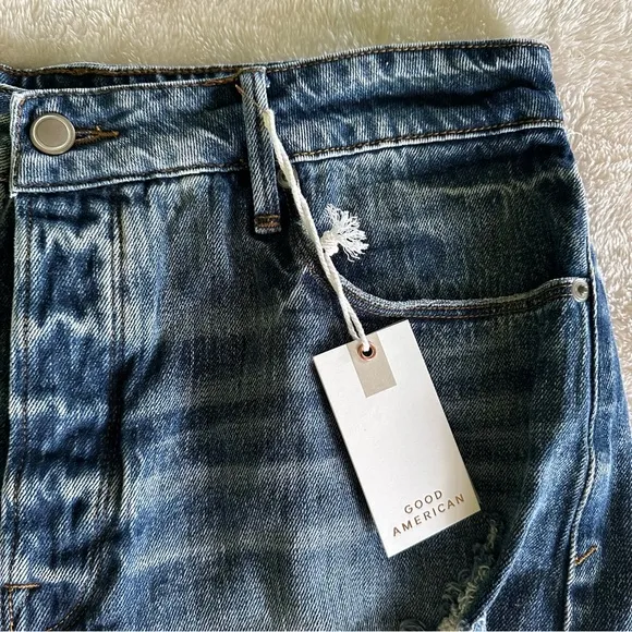 NWT Good American Bombshell Distressed Shorts sz 12 31