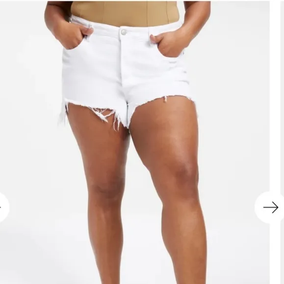 NWT Good American The Bombshell White Denim Cutoff Shorts Size 24