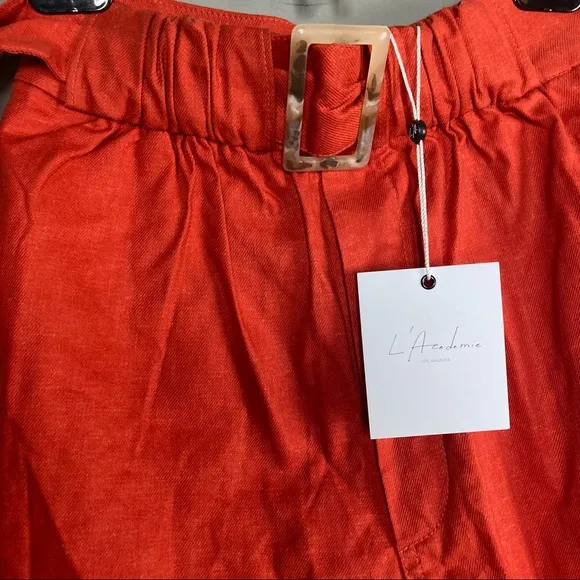 NWT L' Academie belted shorts xxs