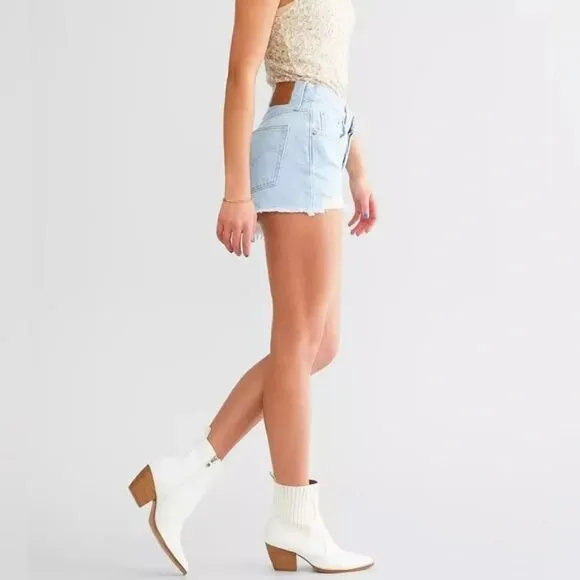 NWT Levi’s 501 Shorts size 30