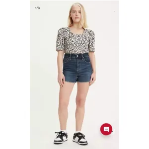 NWT Levi's Ribcage Frayed Denim Shorts in Noe Five