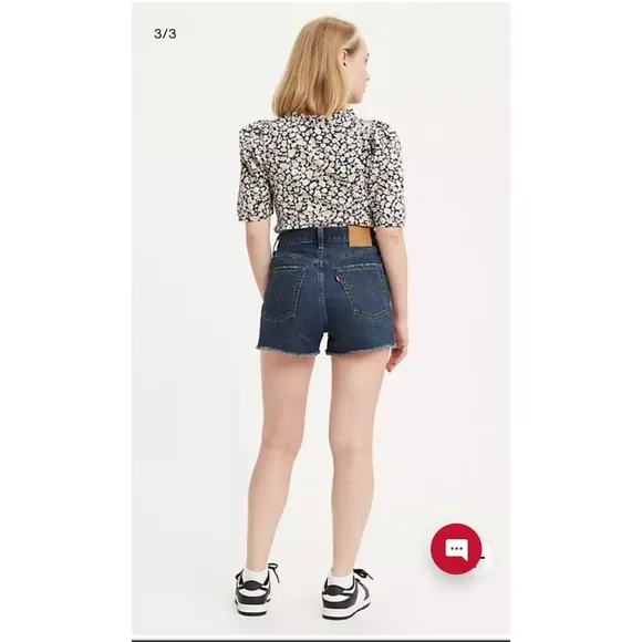 NWT Levi's Ribcage Frayed Denim Shorts in Noe Five
