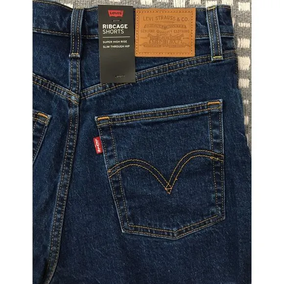 NWT Levi's Super High Rise Ribcage Denim Shorts Size 26