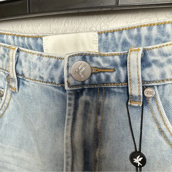 NWT ONE TEASPOON Bandits High Waist Denim Shorts Blue Tornado Size 32 Distresse