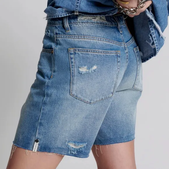 NWT ONE TEASPOON Jacksons Mid Waist Wide Leg Denim Shorts - Pacifica size 25