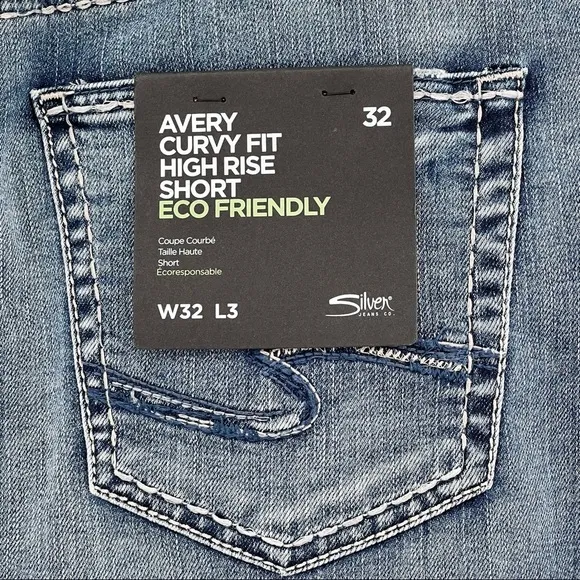 NWT Silver Jeans Co Avery Curvy Fit High Rise Indigo Blue Shorts Women's size 32