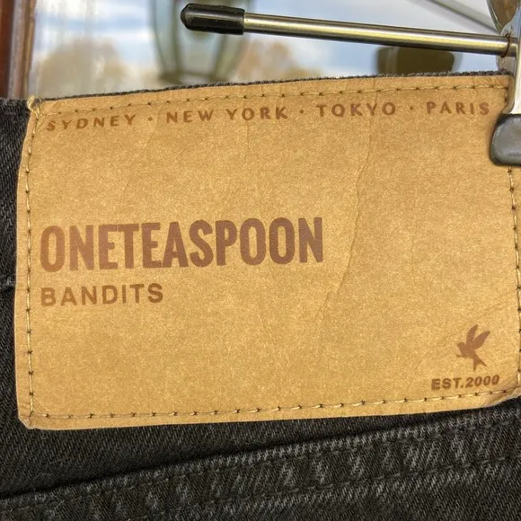ONE TEASPOON Bandits denim shorts. Size 27
