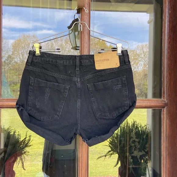 ONE TEASPOON Bandits denim shorts. Size 27