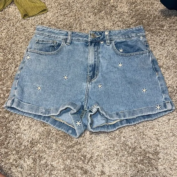 Pacsun Raining Daisy Denim Mom Shorts Size 27
