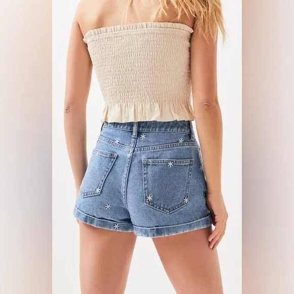 Pacsun Raining Daisy Denim Mom Shorts Size 27