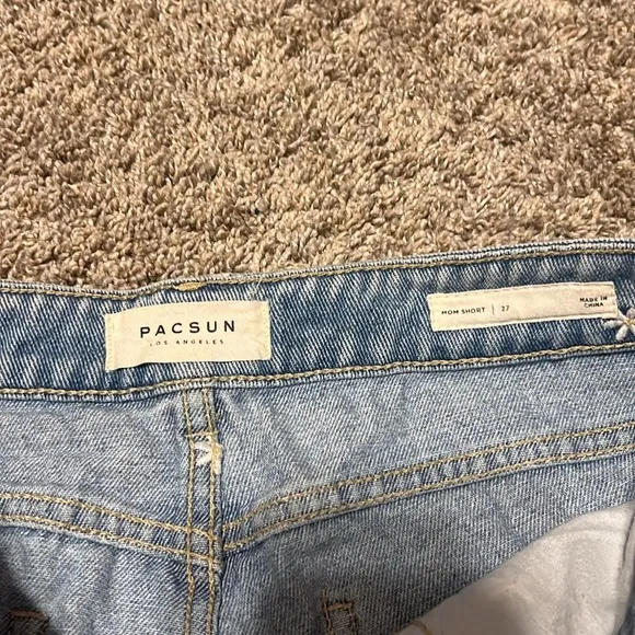 Pacsun Raining Daisy Denim Mom Shorts Size 27