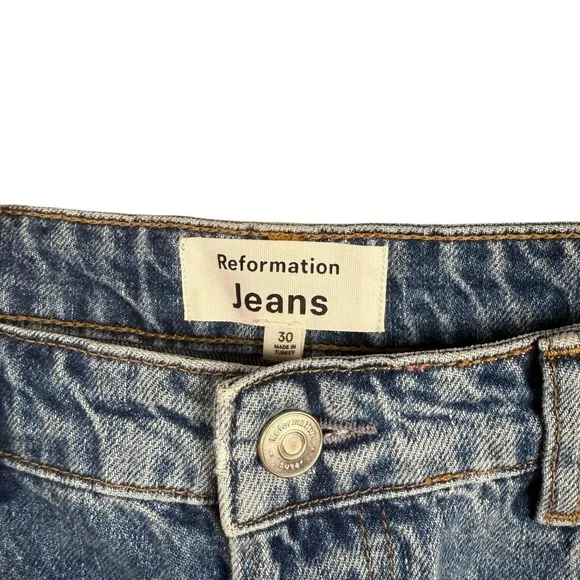 Reformation Jeans Size 30 Raye Mid Rise Relaxed Denim Shorts in Denver Wash