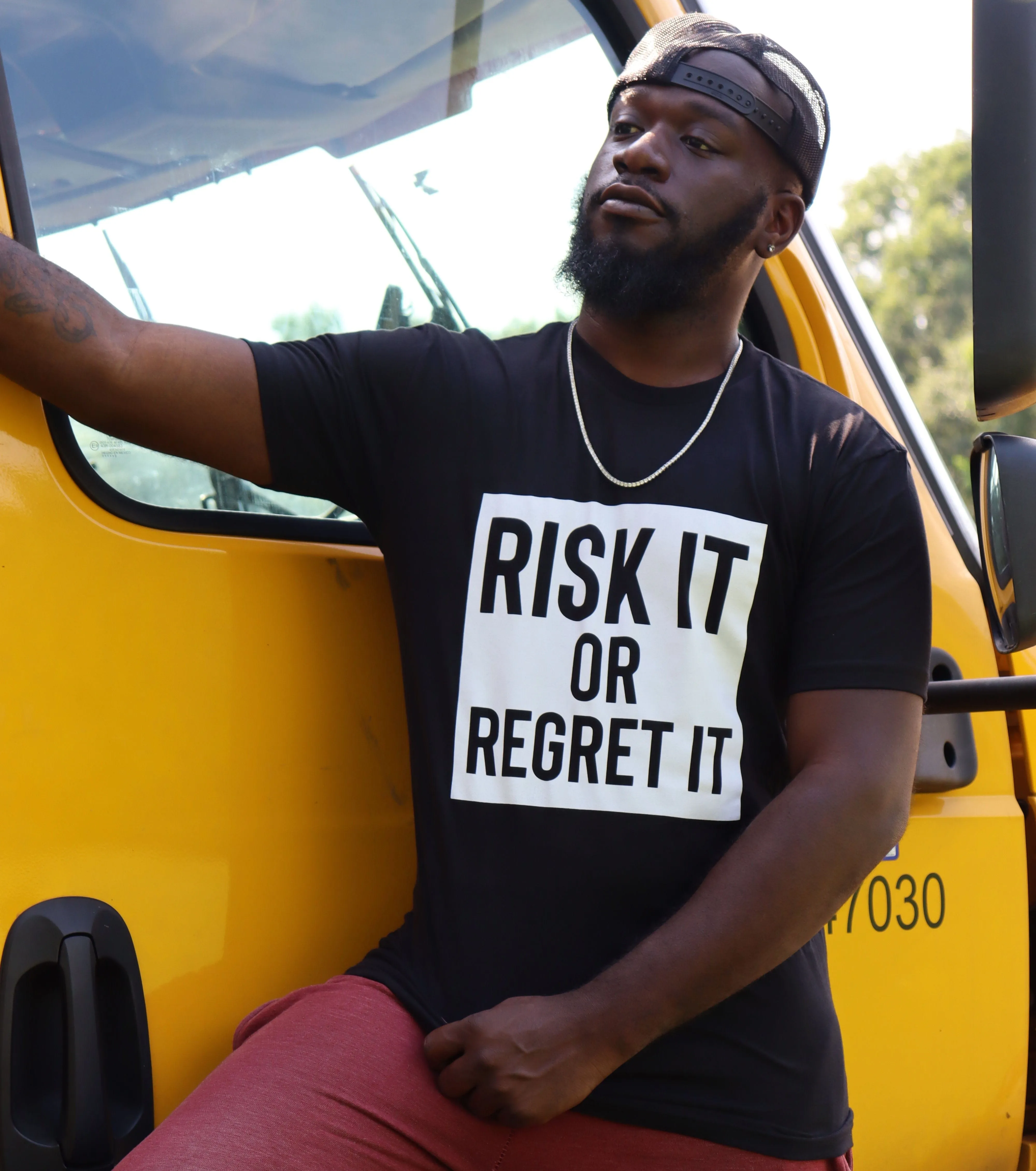 RISKY REWARDS “RISK IT OR REGRET IT” COTTON TEE