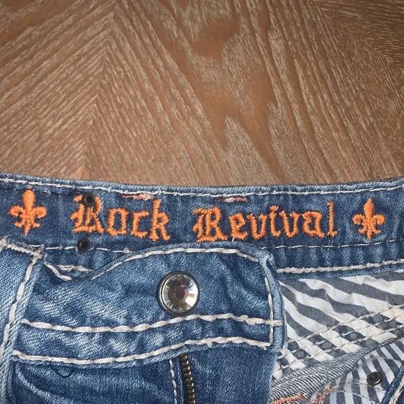 Rock Revival Womens Jean Shorts Size 25 Distressed Medium Wash Denim Studded