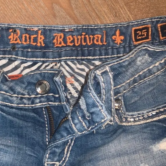 Rock Revival Womens Jean Shorts Size 25 Distressed Medium Wash Denim Studded