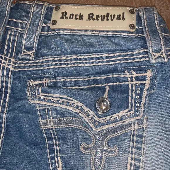 Rock Revival Womens Jean Shorts Size 25 Distressed Medium Wash Denim Studded