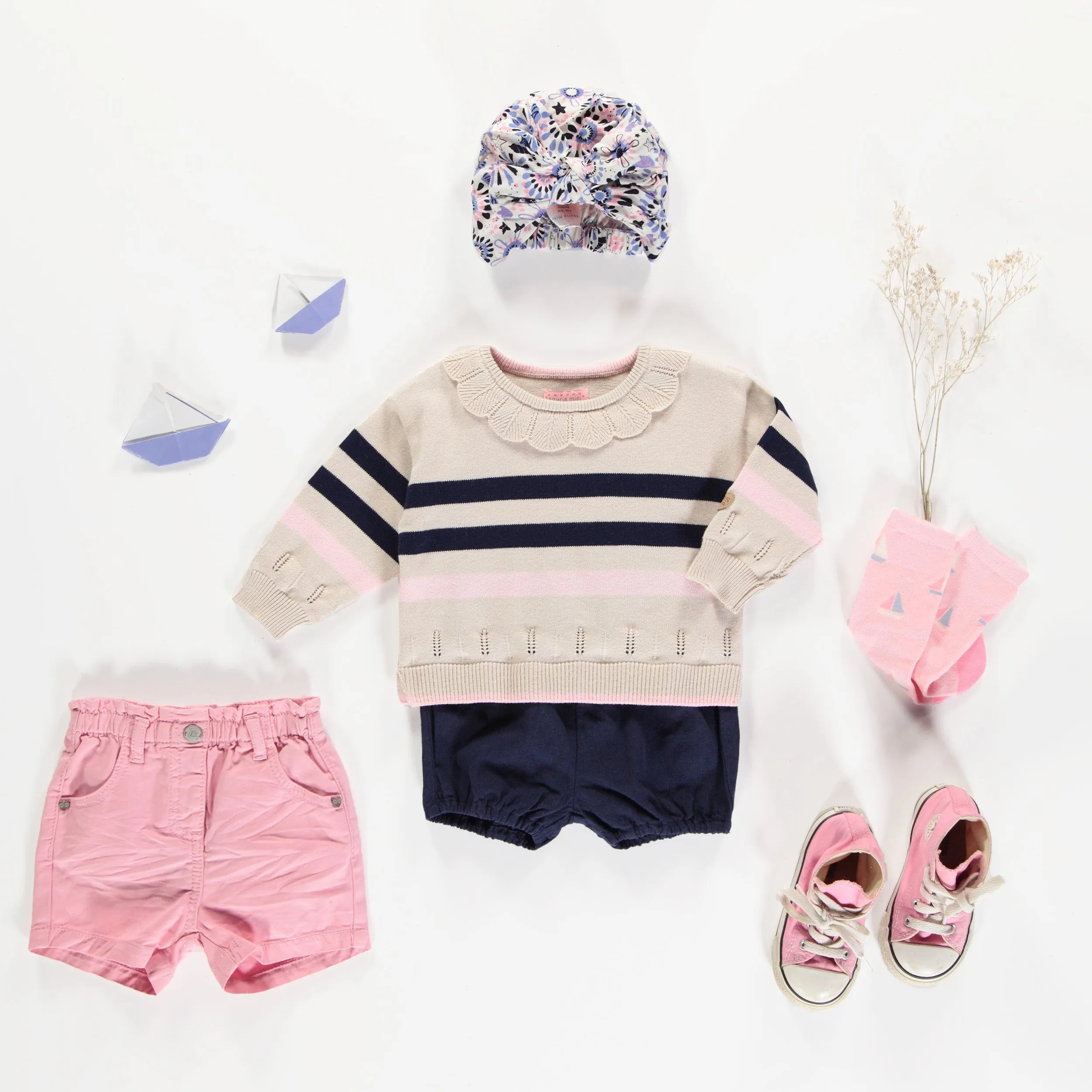 Short coupe décontractée marine en lin et coton, bébé  || Navy relaxed fit short in linen and cotton, baby 