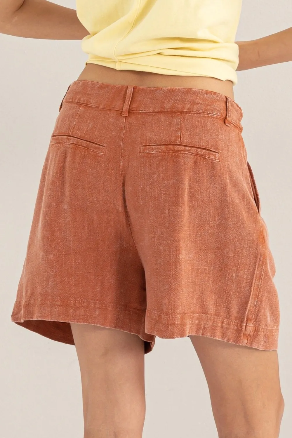Size Medium High Waist Pleated Linen Shorts