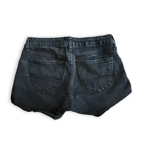 S.O.N.G. Woman’s Black Curvy Mid Rise Roll Cuff Denim Jean Shorts Size: 7/28