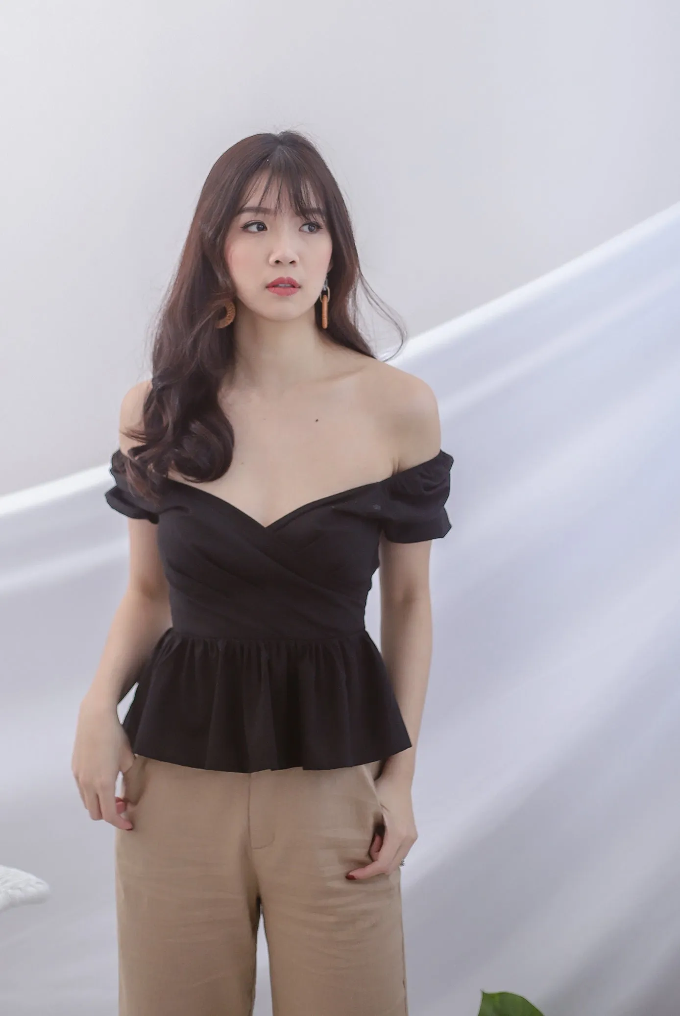 TDC Jasmine Sleeve Linen Top In Black