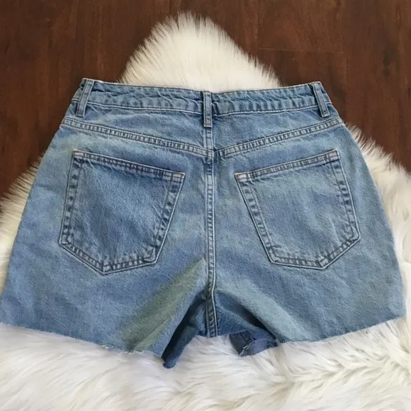 TopShop Super Rip Denim Mom Shorts Size 8