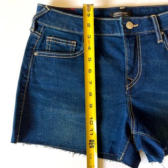 True Religion, Women's Dark Blue Jennie Mid Rise Raw Hem Jean Shorts Sz 29