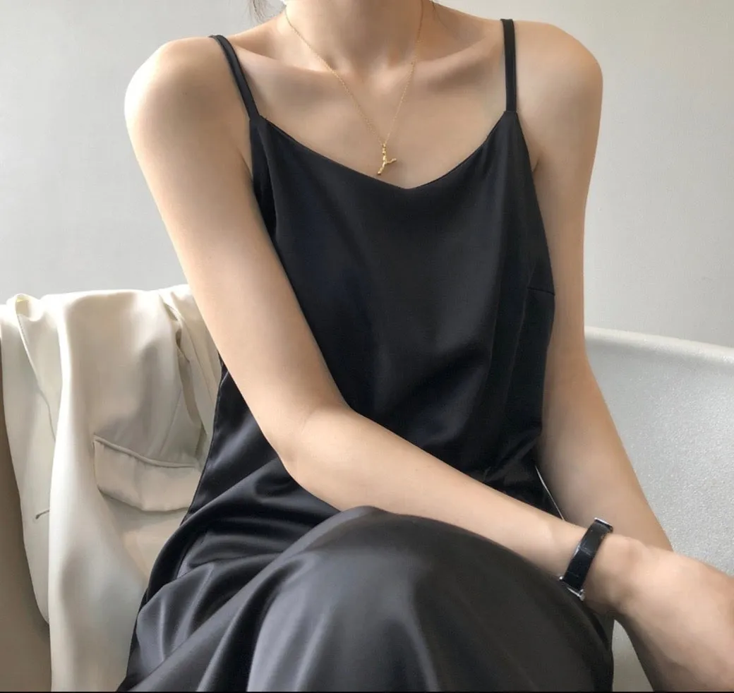 Twist Detail Satin Sleeveless Dress