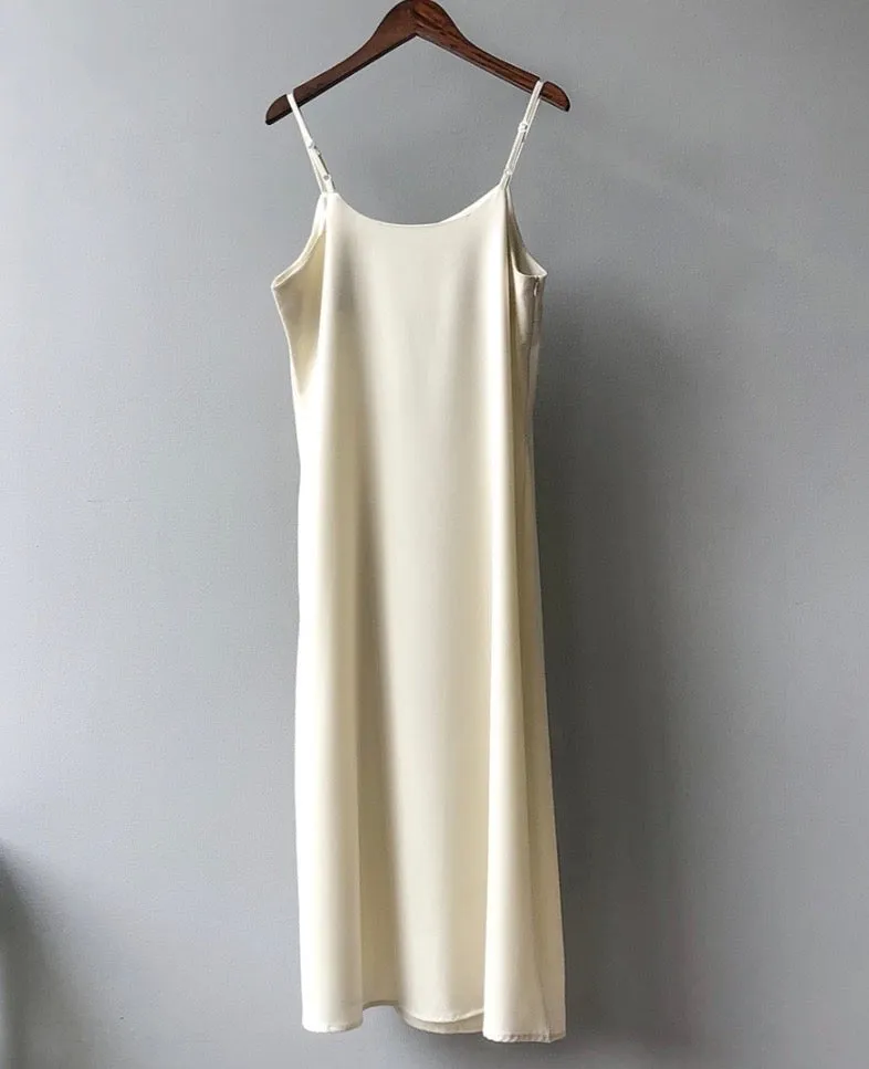 Twist Detail Satin Sleeveless Dress