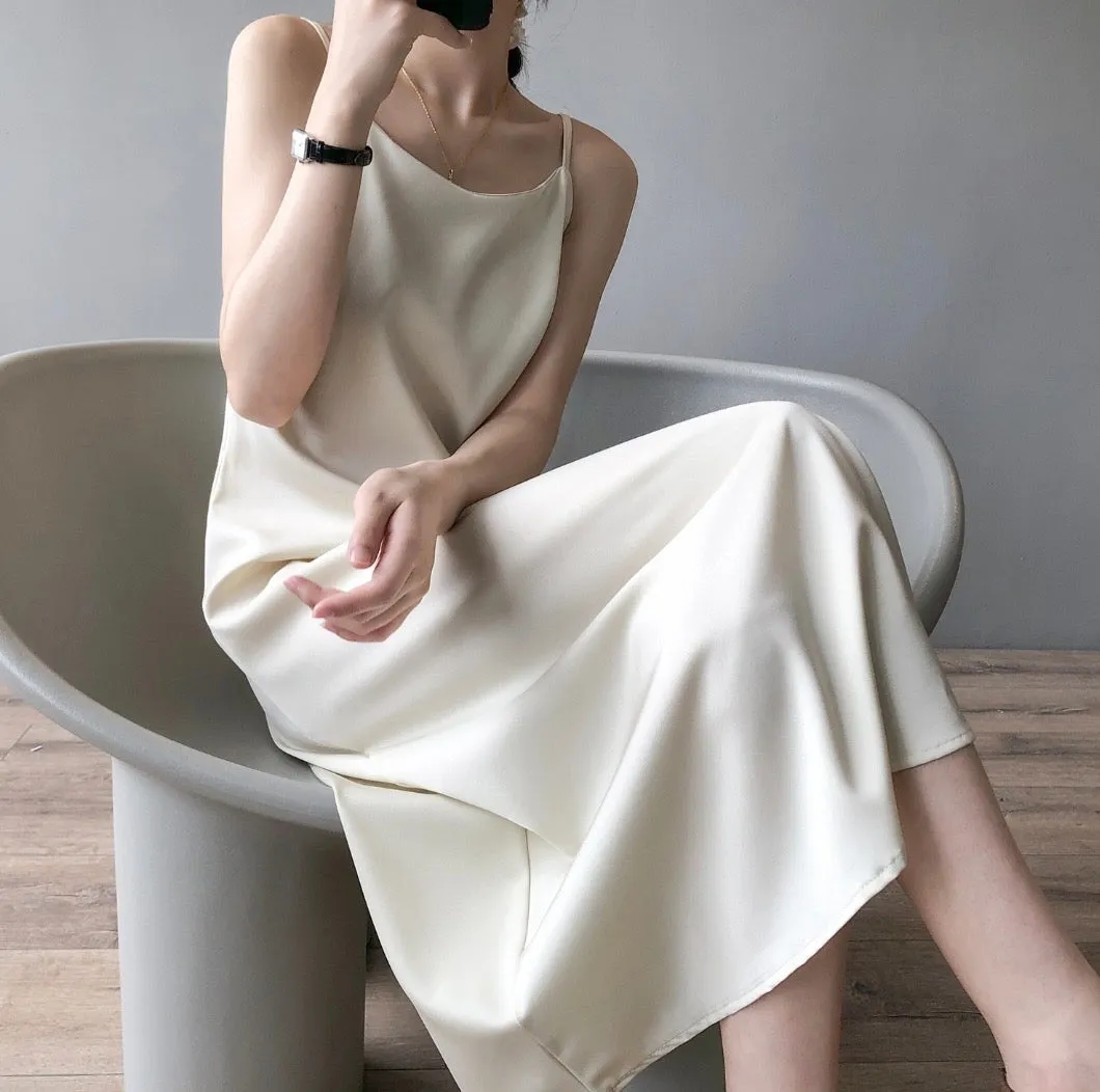 Twist Detail Satin Sleeveless Dress