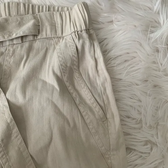 Vince Belted Linen Shorts M