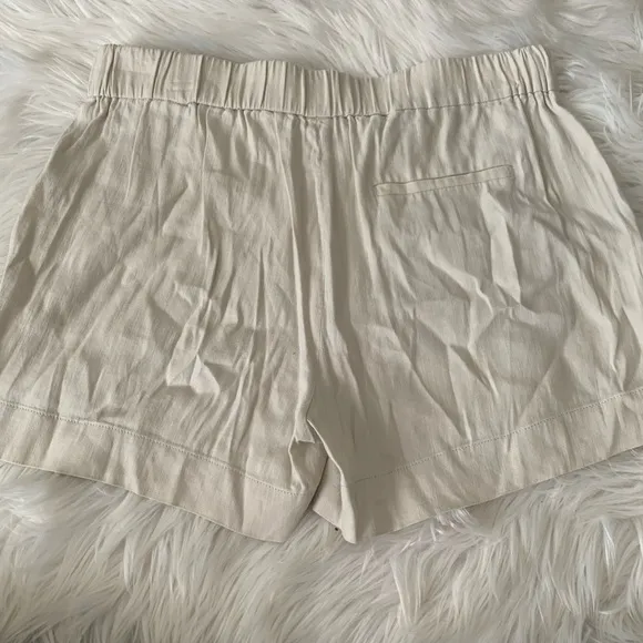 Vince Belted Linen Shorts M