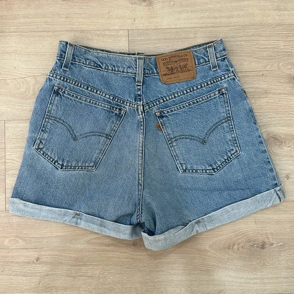 Vintage 90’s Levi’s 954 Denim Shorts