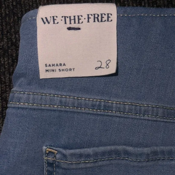 We The Free Sahara Mini Denim Shorts Size 28 or29