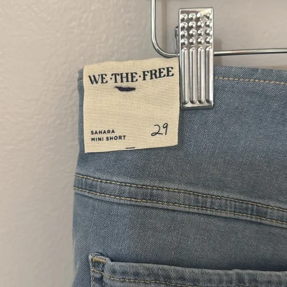 We The Free Sahara Mini Denim Shorts Size 28 or29