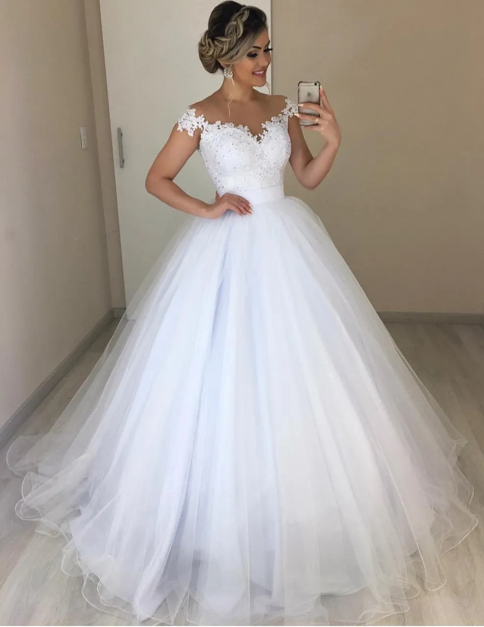 White Lace Outdoor Wedding Dresses Capped Sleeves A-line